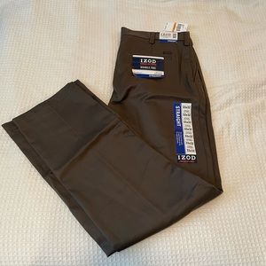 NWT Men’s Izod Chinos